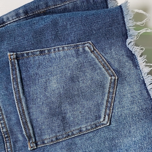 No boundaries Denim Mid Rise shorts Size 21 - Picture 10 of 12